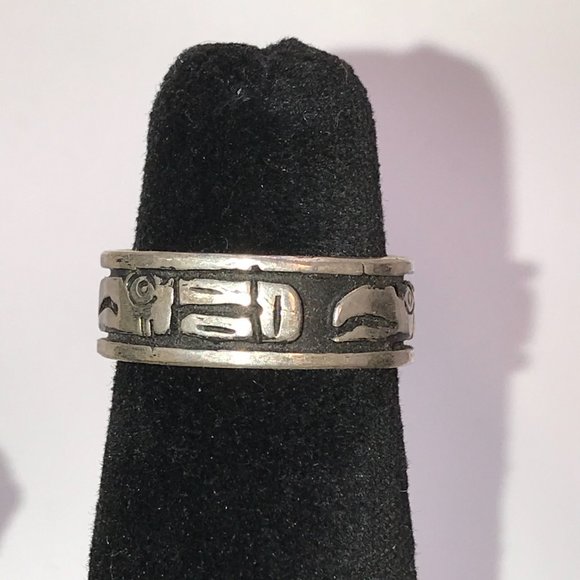 Sterling Silver Tribal Toucan Ring, Size 8 1/2 - Picture 2 of 7